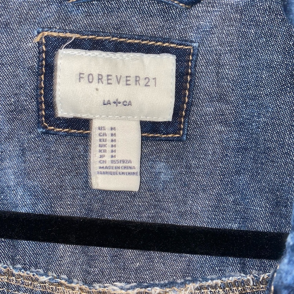 Denim Sleeveless Vest with Studs on Collar: Size Medium - Picture 3 of 3